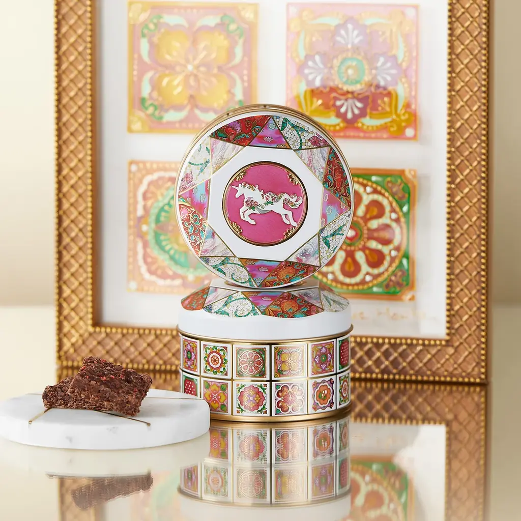 ユニコーンチャームがメリーゴーランドのように現れる、ミニチュアタイル×ユニコーン『ユニコーン缶』大丸東京店にて先行発売。缶用アクセサリーチェーンも初登場！ユニコーンに『羽』を描き込むペイントイベントも 画像 10