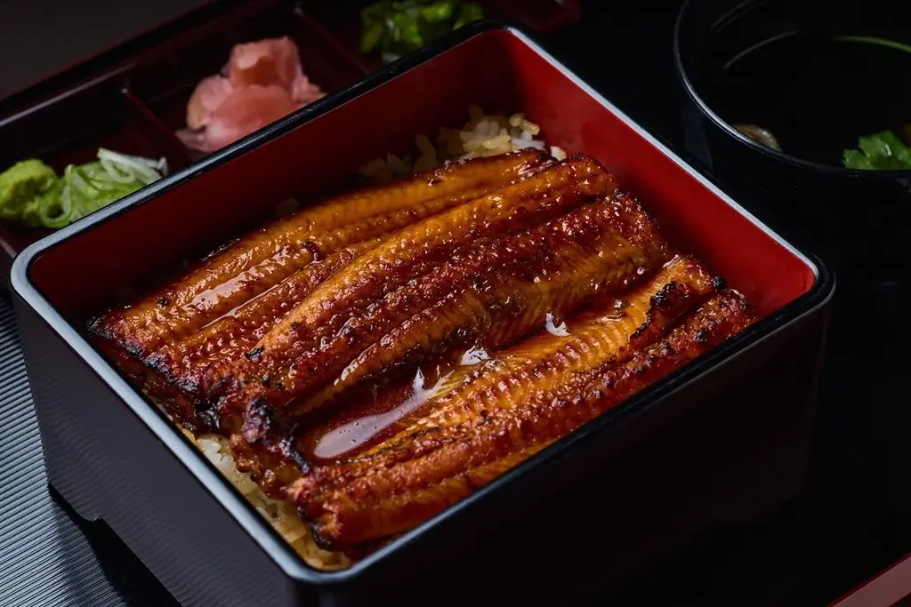 ＜映画『港のひかり』×鰻の成瀬＞10月27日から【鰻の成瀬 来店者限定】その場で当たるプレゼント抽選イベントを開催 画像 4