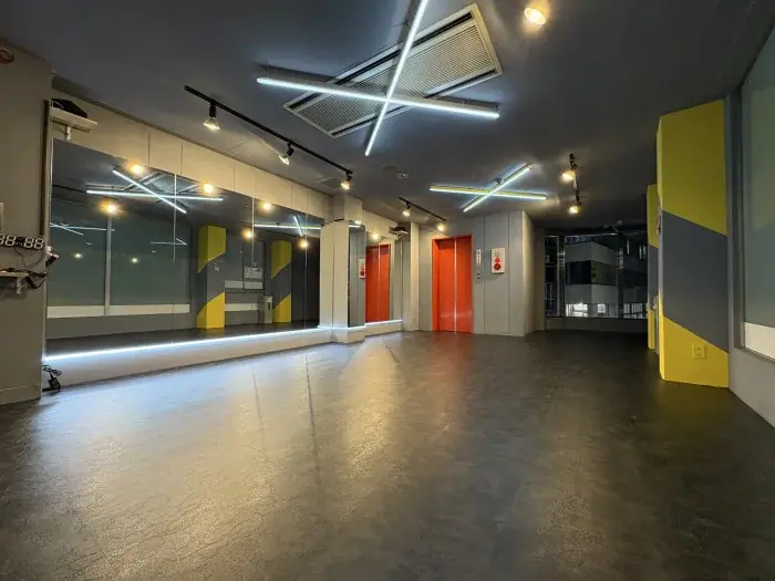 【メジャーアーティストサポートダンサー出身講師陣による本格指導！】『BUZZ町田』×『movement dance school町田校』同時オープン！ 画像 6