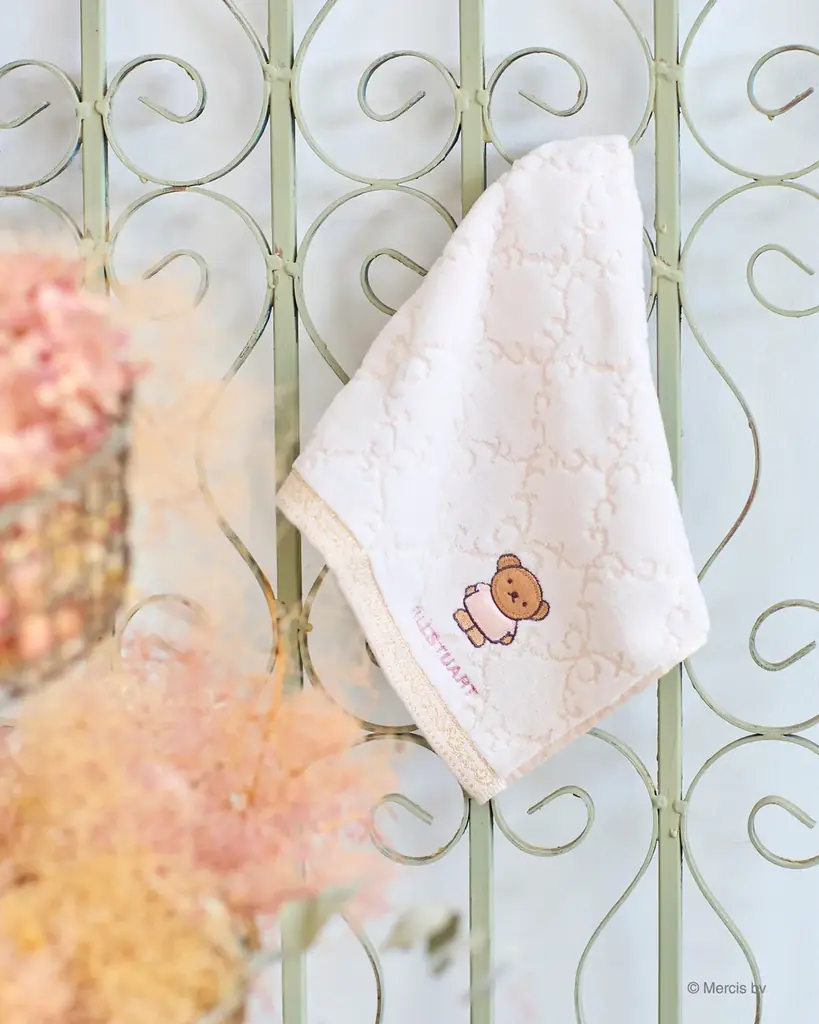 服飾雑貨メーカー川辺株式会社　「ジルスチュアートwithディック・ブルーナ」の大人可愛いハンカチ＆保冷・保温ケースシリーズ新発売！ 画像 2