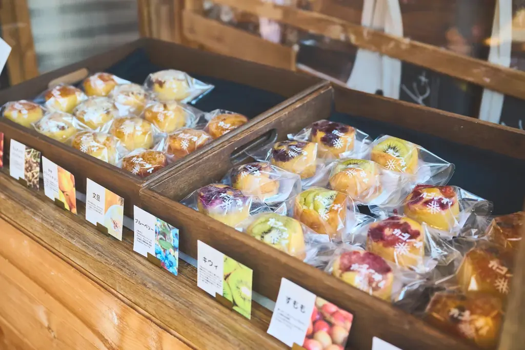 風景に恋をした小さな菓子工房〈カゴノオト〉が生み出す、“1年を誇りに思えるシュトーレン”――誰もやらない1年仕込みで売上前年比186%を達成‼ 画像 2