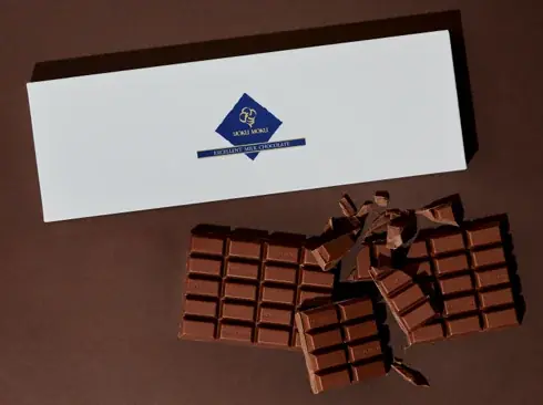 社員だけが購入できる特別な品として愛されてきた「エクセレント ミルクチョコレート」11月1日(土)より期間限定販売 画像 4