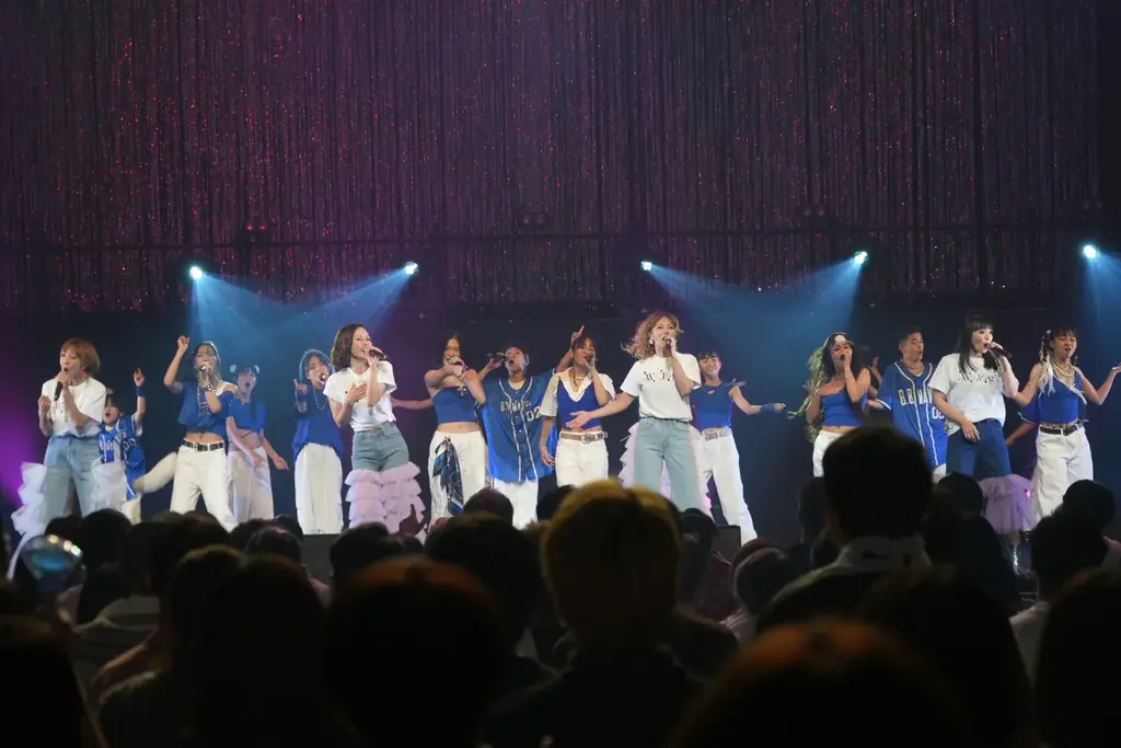 沖縄アクターズスクールメンバーがMAXのデビュー30周年を記念した「MAX 30th LIVE CONTACT 2025 Ways To Go 〜Come on B.B.WAVES〜」​へ出演！ 画像 9