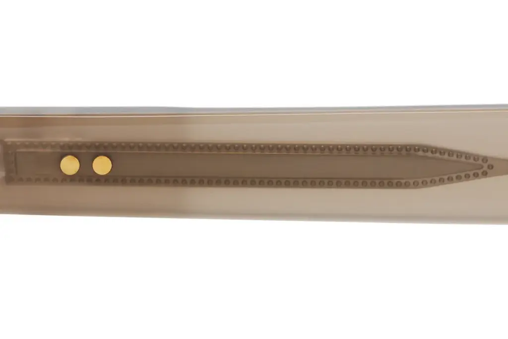 メガネブランド「Zoff」とファッションブランド「Ameri」ディレクター黒石奈央子が初のコラボレーション　アイウェアコレクション「Zoff｜Naoko Kuroishi」 画像 2