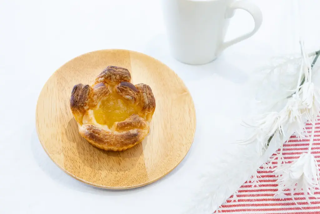 「サクサク」の生地と「とろふわ」のフランが織りなす新食感の焼き菓子が登場！「タルト・オ・フラン」を10月21日（火）から順次発売 画像 2