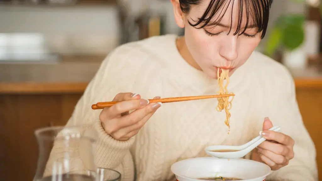 常識を覆すカップラーメン「BASE RAMEN」新登場「BASE RAMEN 鶏ガラ醤油／味噌」10月22日（水）新発売 画像 5
