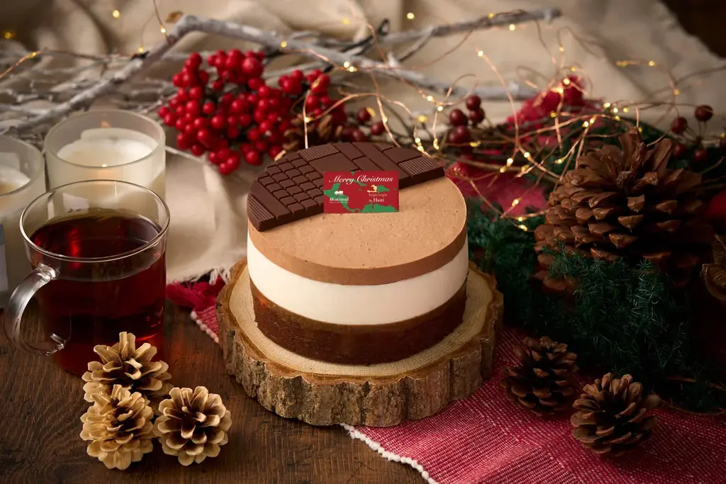 【Minimalのクリスマス2025・第一弾】1種のカカオで、3つのチョコレートを表現。お取り寄せできる、全6層のチョコレートクリスマスケーキのご予約を10月21日スタート 画像 1