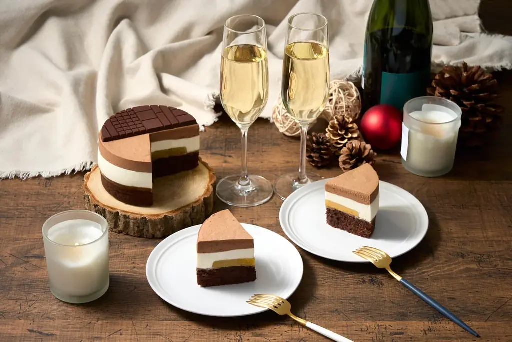 【Minimalのクリスマス2025・第一弾】1種のカカオで、3つのチョコレートを表現。お取り寄せできる、全6層のチョコレートクリスマスケーキのご予約を10月21日スタート 画像 3