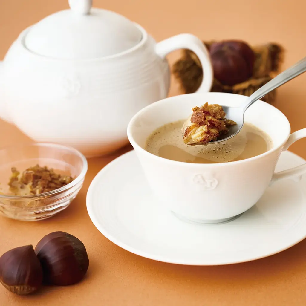 【Afternoon Tea】11/1紅茶の日から「ティーフェス2025」開催！イギリス菓子から着想「アップルクランブルチャイ」、秋の味覚を楽しむ「焼き芋メープルチャイ」など新作デザートチャイ3種 画像 7