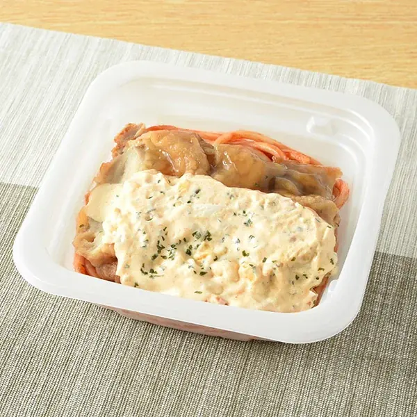 ファミマのエコパケ第34弾！惣菜の容器を集約しプラスチック使用量を約9%削減　ファミペイ会員には対象の惣菜100円引きクーポンを配布 画像 3