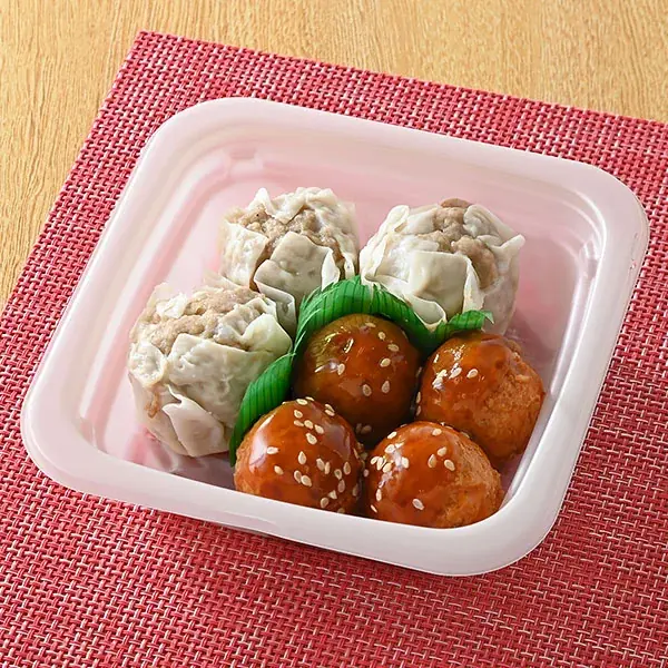 ファミマのエコパケ第34弾！惣菜の容器を集約しプラスチック使用量を約9%削減　ファミペイ会員には対象の惣菜100円引きクーポンを配布 画像 6