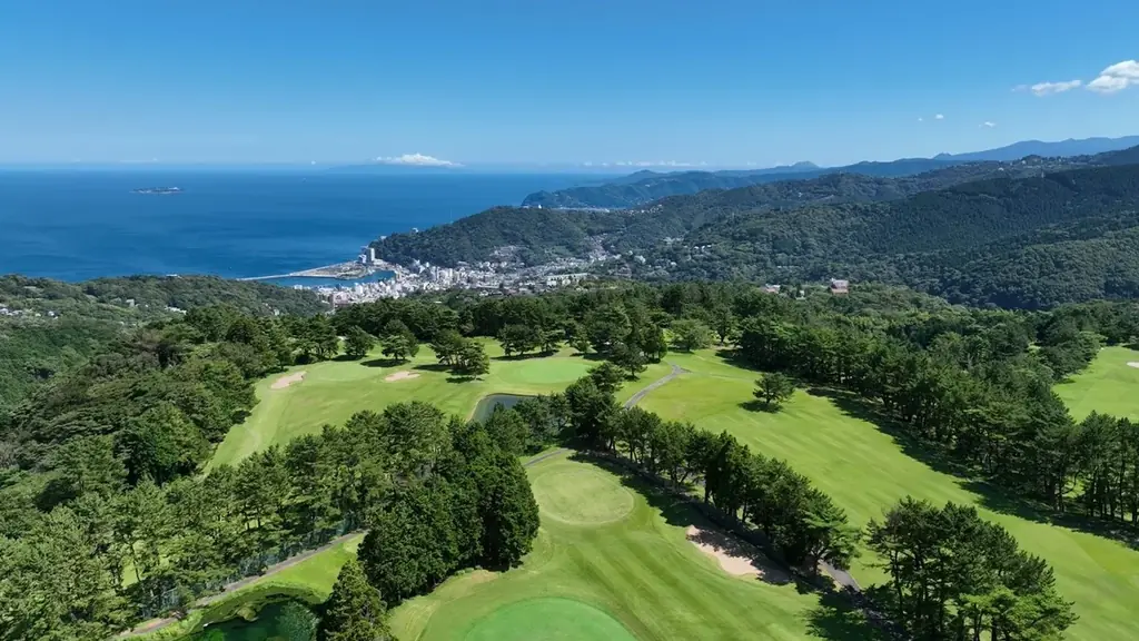 【西熱海ゴルフコース】熱海産橙を使用したデカ盛りチャレンジメニューを販売 画像 3