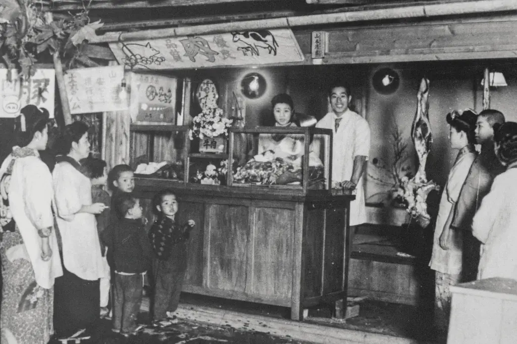 創業78年の老舗焼肉屋「肉の山本」がリニューアルオープン 2日間限定の『フードメニュー全品半額祭』を開催します 画像 2