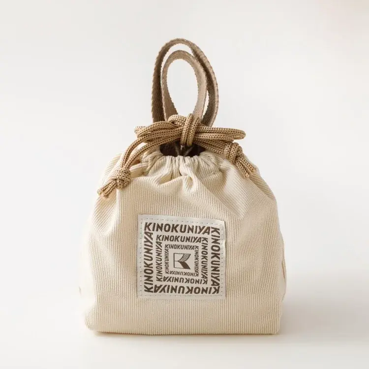 【紀ノ国屋】温かみのあるコーデュロイ生地が目を引く「コーデュロイスイーツバッグ」が全5色のラインナップで新登場！ 画像 4