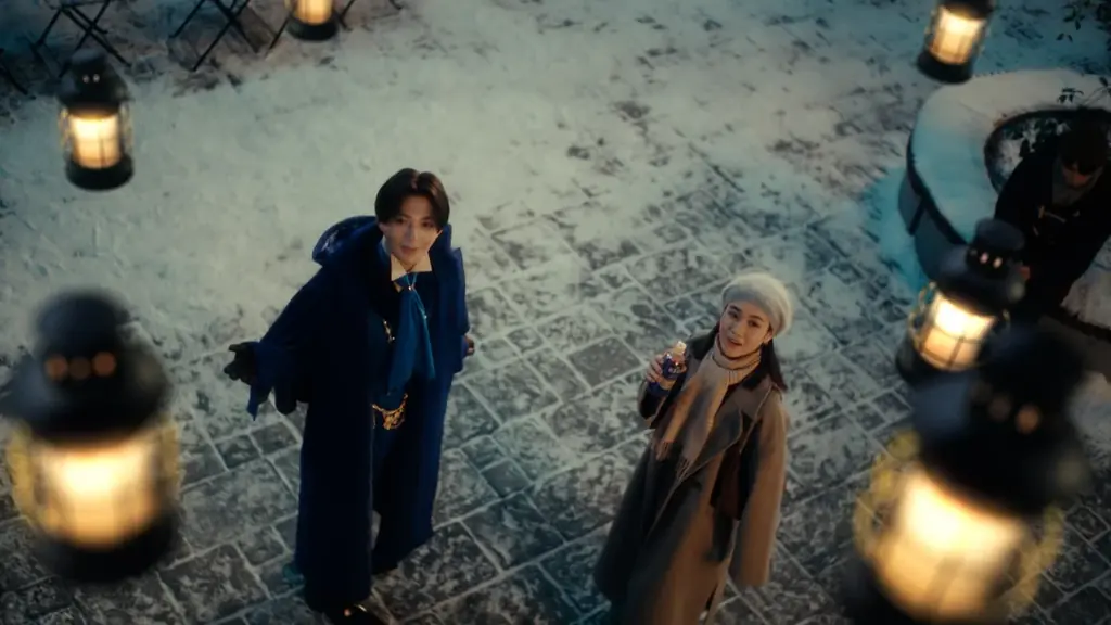 ブランドアンバサダーに八木勇征さん 「紅茶花伝」の妖精役で出演　冬の新CM「3秒後の余韻」篇 10月20日（月）より全国放映開始 画像 4