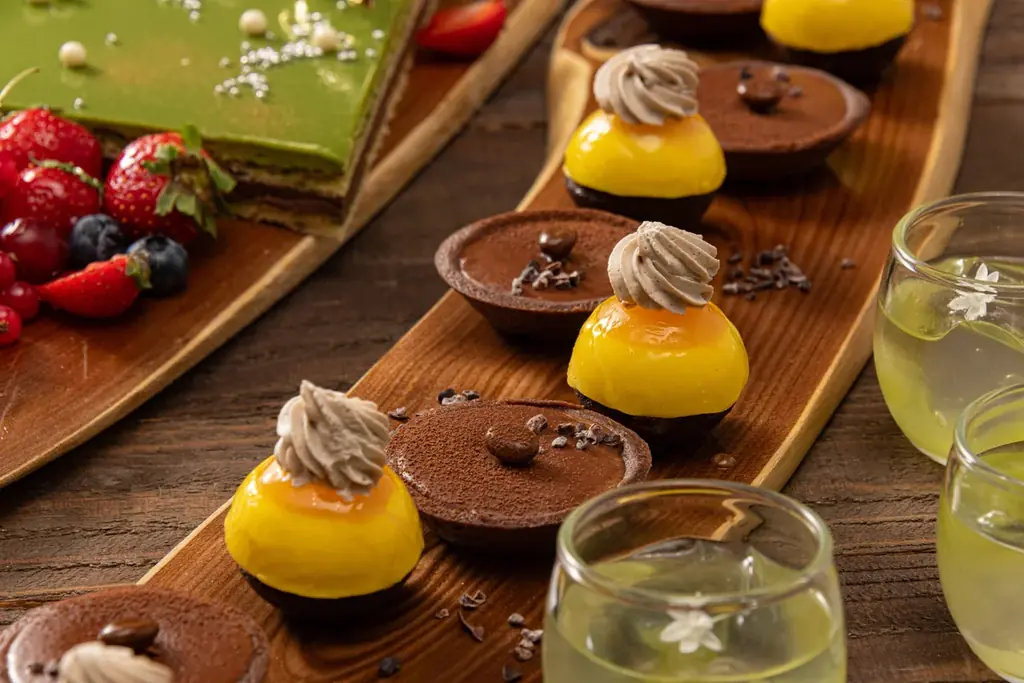 ホテル アゴーラ 大阪守口　クリスマス気分満載、おうち気分で楽しむ　フェスティブスイーツ＆ランチディナービュッフェ 画像 6