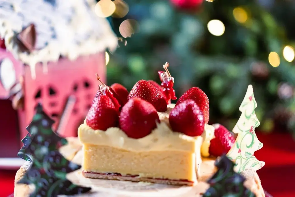 グランドプリンスホテル大阪ベイ2025年クリスマスケーキが発売開始夢が詰まった限定3台の「お菓子の家」から王道のショートケーキまで9種類をラインナップ 画像 4