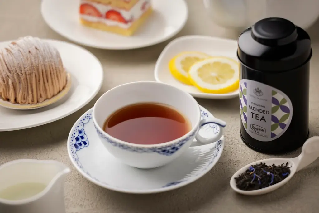 グランヴィア紅茶缶発売