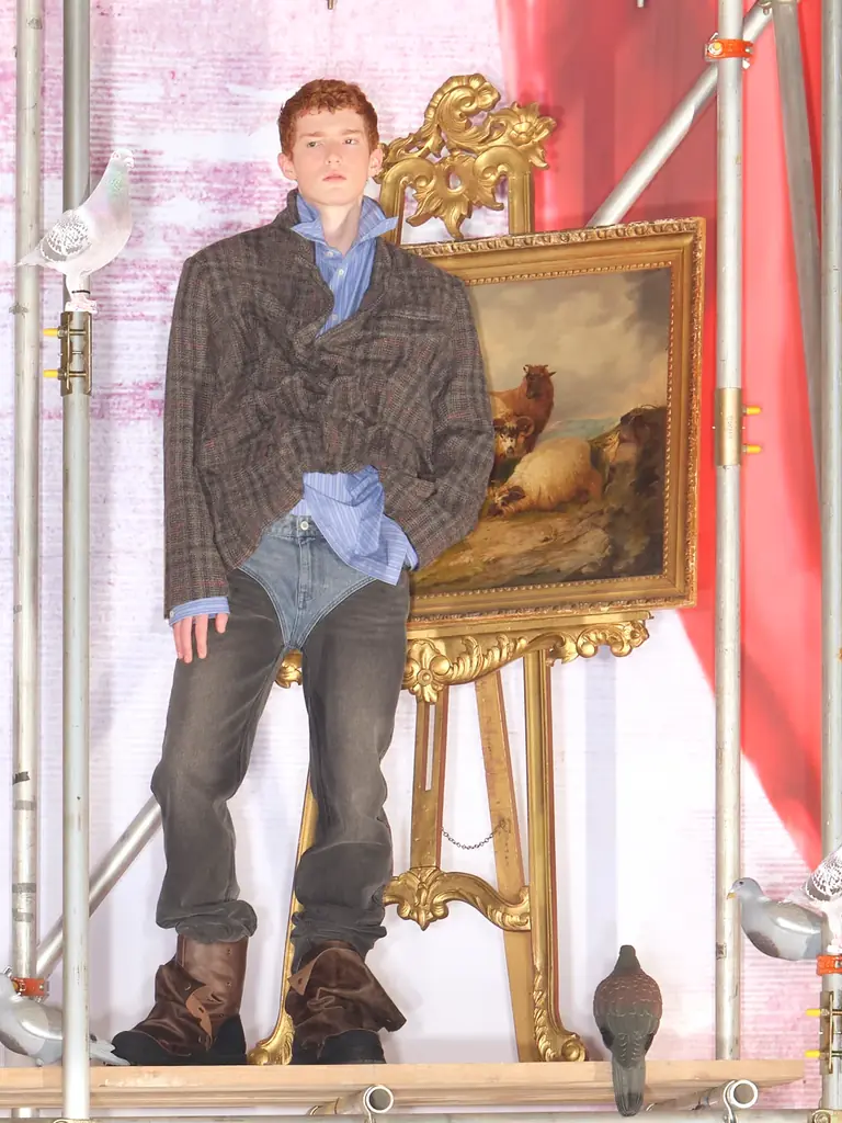 H&M、遊び心と革新が融合する新時代のファッションを提案する、2025年秋のデザイナーコラボレーションコレクション「Glenn Martens × H&M」をついに解禁 画像 13