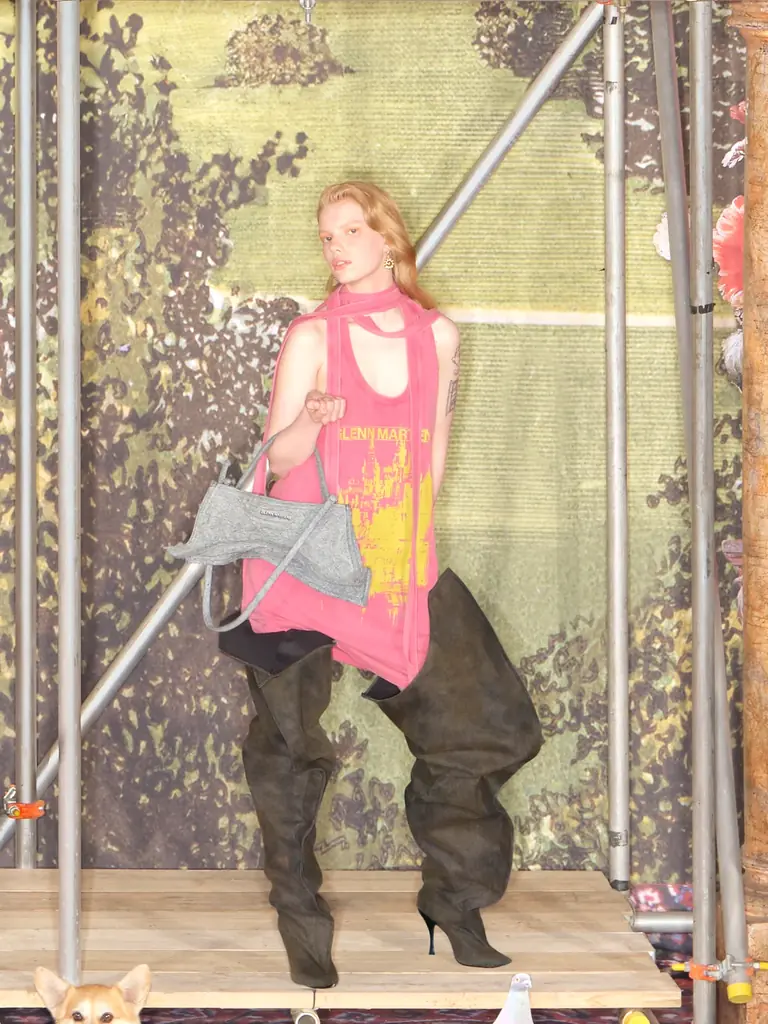 H&M、遊び心と革新が融合する新時代のファッションを提案する、2025年秋のデザイナーコラボレーションコレクション「Glenn Martens × H&M」をついに解禁 画像 17