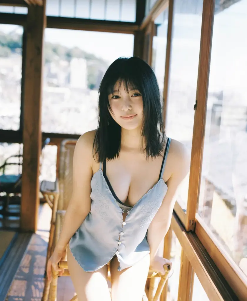 頓知気さきなPHOTO STYLE BOOK『また明日！』【電子版限定5ページ増】10月25日（土）発売決定！　電子版限定の珠玉カットを紹介 画像 1