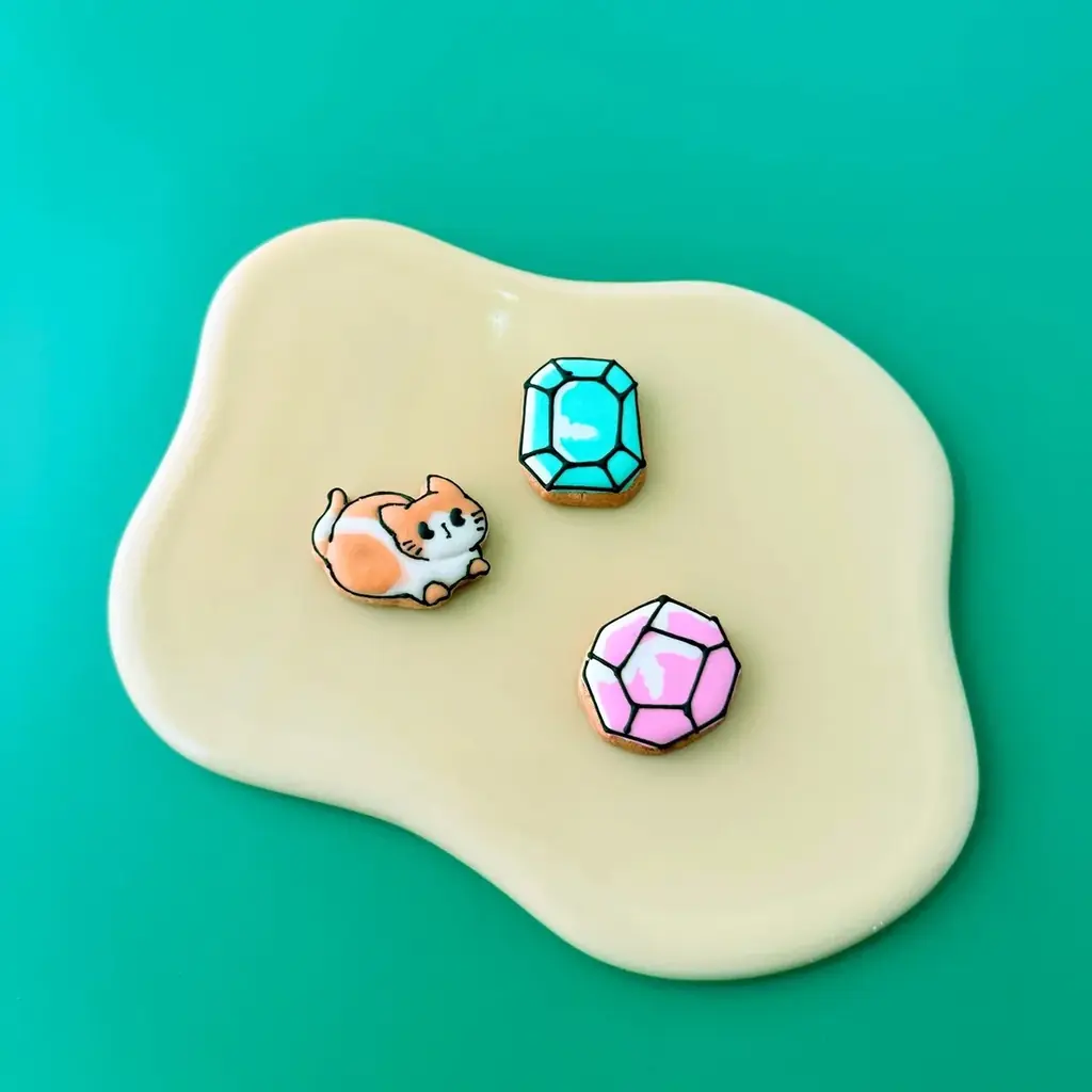 音で味わうスイーツ体験！ASMR「わさびの食べる音」とハラペコラボのコラボスイーツ、待望の第2弾が登場。レトロ喫茶と宝石をテーマに、琥珀糖＆アイシングクッキーを10月17日より期間限定販売開始 画像 13