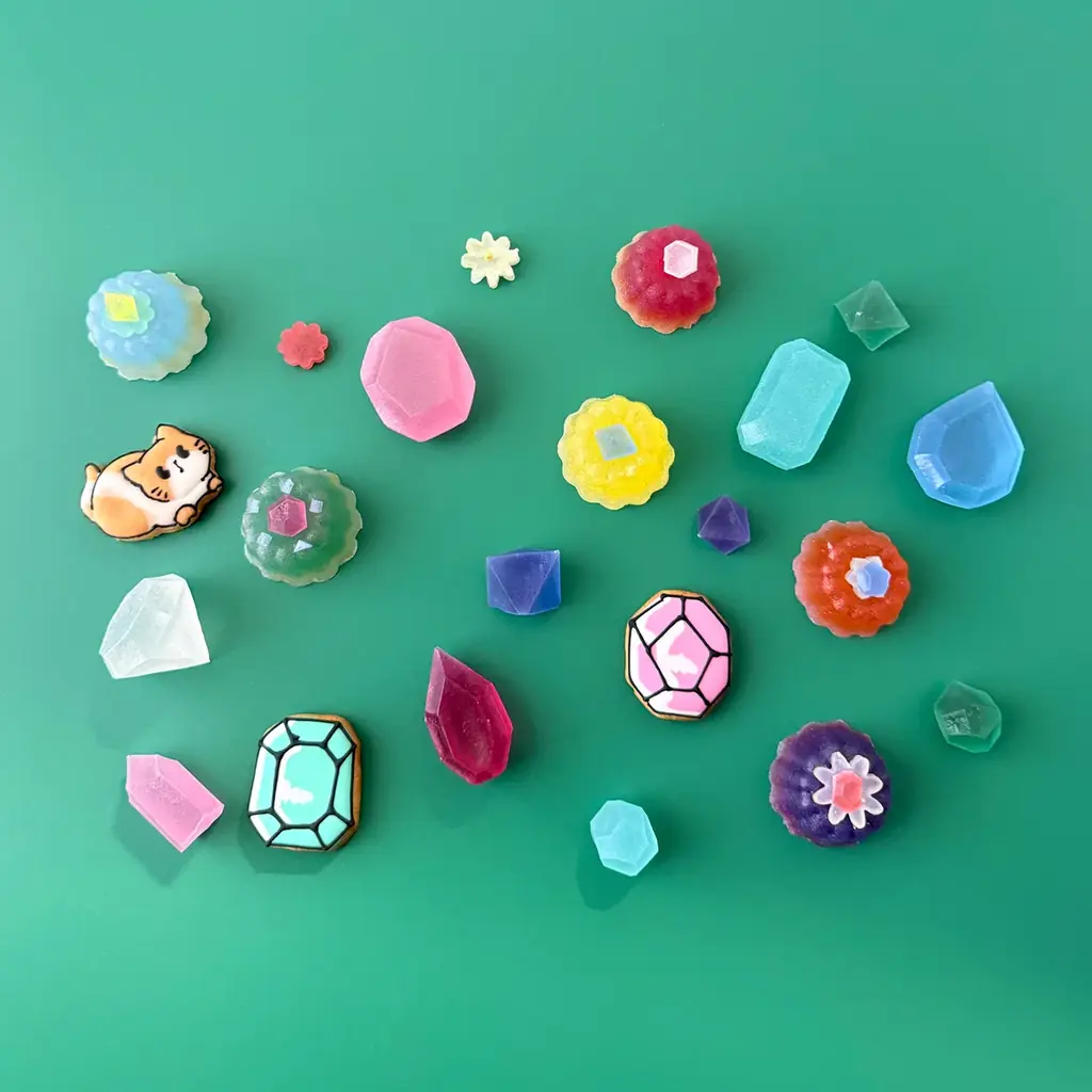 音で味わうスイーツ体験！ASMR「わさびの食べる音」とハラペコラボのコラボスイーツ、待望の第2弾が登場。レトロ喫茶と宝石をテーマに、琥珀糖＆アイシングクッキーを10月17日より期間限定販売開始 画像 14