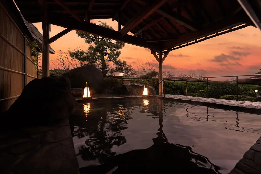 【旅館・秋田温泉さとみ】 特選三段重『おせち』を販売　12月7日（日）迄、予約受付中！ 画像 9