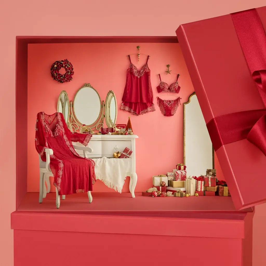 “身に着けた瞬間に『自分』という物語のヒロインに”＿＿Risa Magli(リサマリ)が2025年クリスマスコフレを発表 画像 9