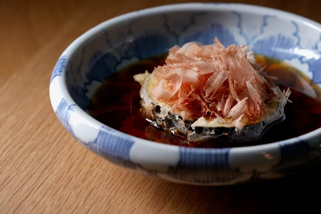 【京都・丸福樓】旧任天堂本社社屋の歴史的建築ホテルの中にカウンター天ぷら「天ぷら まるふく」が11月1日(土)にオープン 画像 3