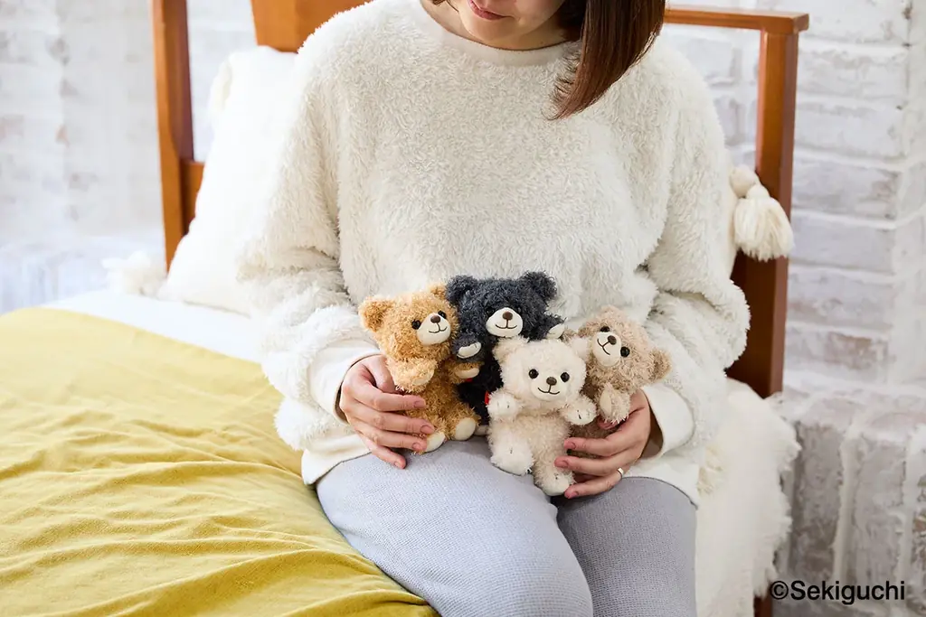 オリジナル テディベア「あそんで！テディベア」が７年ぶりに再販。マスコットキーチェーンも４色新展開で2025年12月発売！ 画像 8