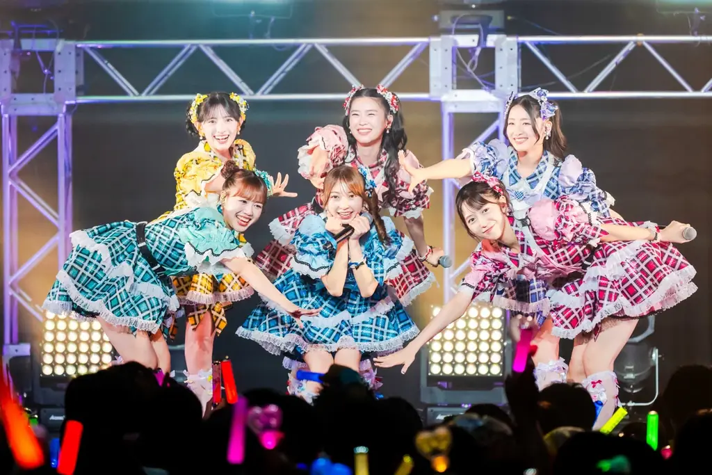 超ときめき♡宣伝部がZepp Nambaで公開収録＆11曲ライブ