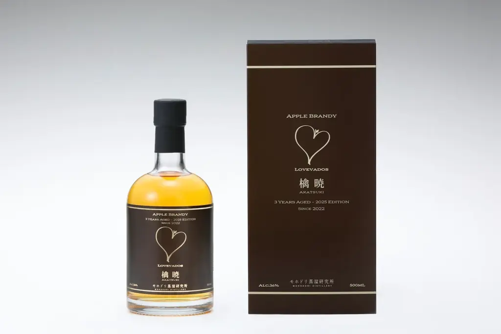 モホドリ蒸溜研究所より、青森のりんごで熟成を重ねたアップルブランデー「LOVEVADOS 檎暁 3年」を数量限定発売 —— 青森のテロワールを映す36％アップルブランデー 画像 2