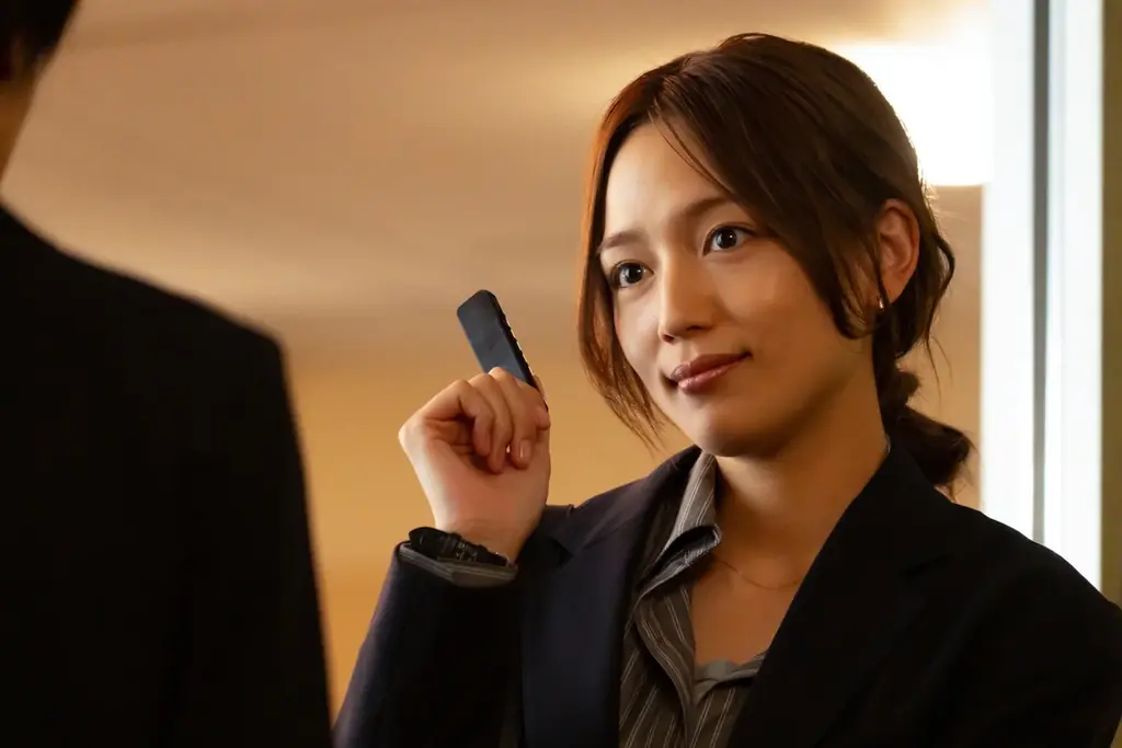 2025年11月19日（水）夜10時より毎週無料配信、ABEMAオリジナルドラマ『スキャンダルイブ』茅島みずきと齊藤なぎさの出演を発表、物語の重要なカギを握る女性を熱演 画像 5