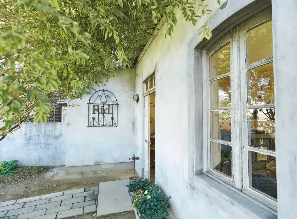 自治体観光担当者と「地元で愛される名店」をテーマにスイーツをセレクト。人気旅行ガイドブック『ことりっぷ®』とのコラボ第16弾「ことりっぷ ふんわりプチケーキ＜リディのチーズケーキ＞」など2品発売 画像 10