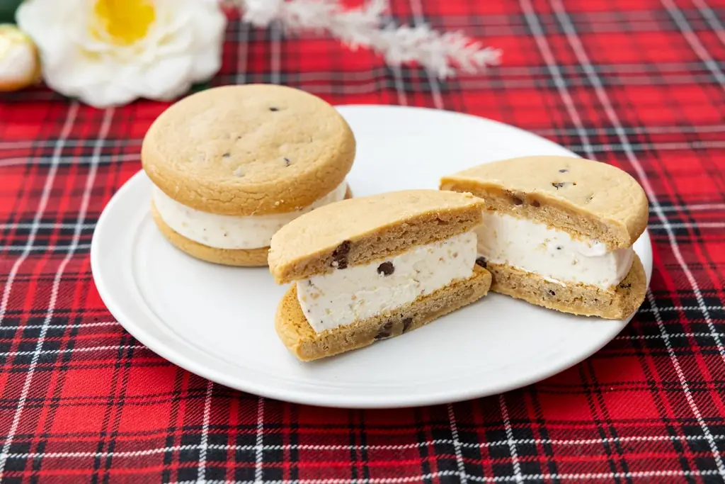 「カントリーマアム」がアイスになって登場！セブン‐イレブン限定販売商品「カントリーマアムアイスサンド」を10月28日（火）より順次発売 画像 4