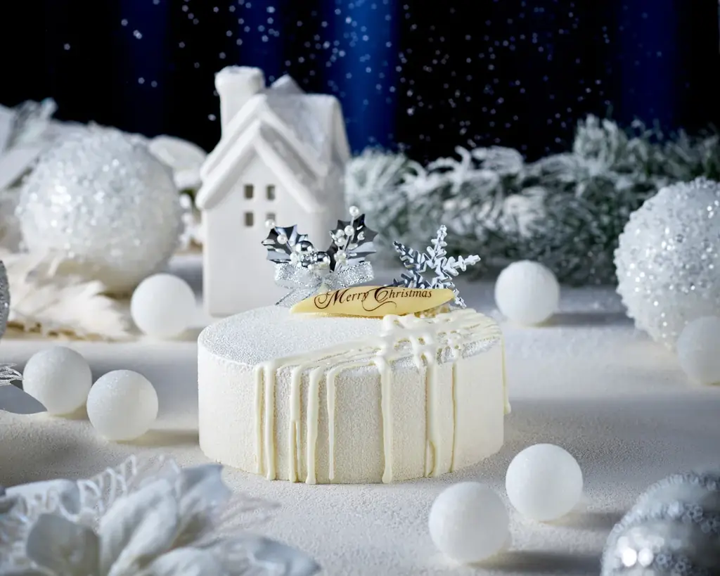 フランス発スイーツbeillevaire(ベイユヴェール)華やかなクリスマスケーキ【ノエル・ホワイト】を発売。クリスマスの訪れを楽しめる〈クリスマスケーキ＆シュトーレン〉の特別セットも期間限定で登場 画像 1
