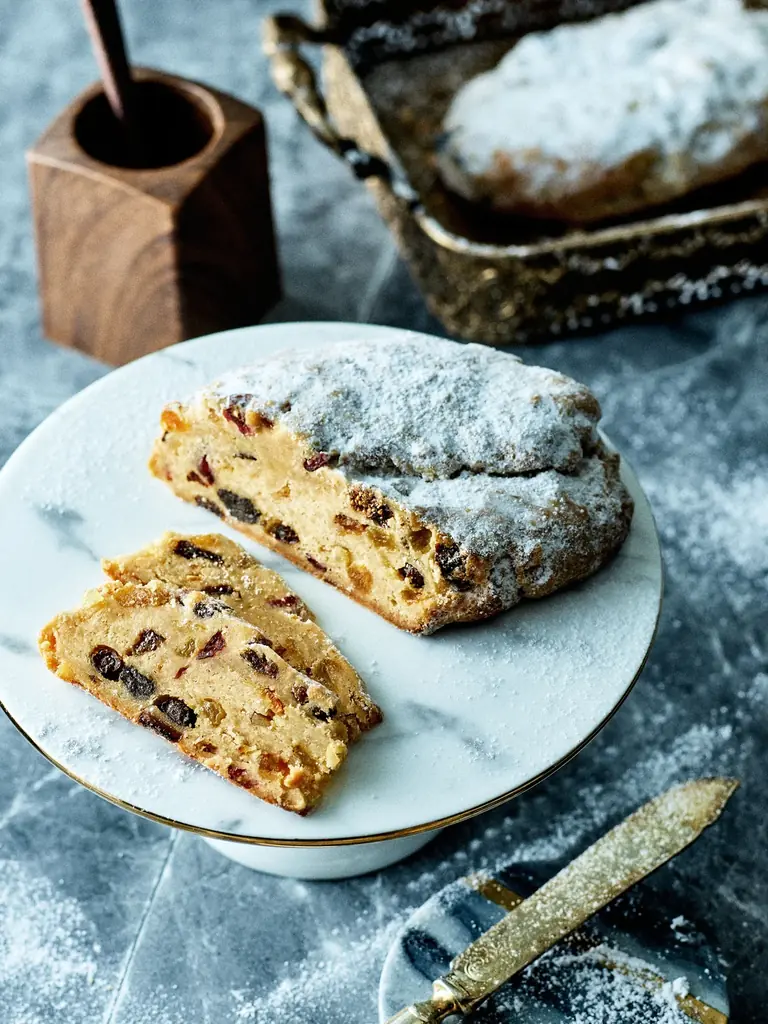 フランス発スイーツbeillevaire(ベイユヴェール)華やかなクリスマスケーキ【ノエル・ホワイト】を発売。クリスマスの訪れを楽しめる〈クリスマスケーキ＆シュトーレン〉の特別セットも期間限定で登場 画像 3