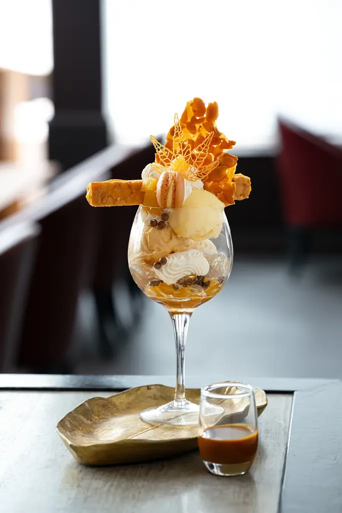 11月1日開始　ホテルオークラ福岡の洋梨×キャラメル贅沢パフェ