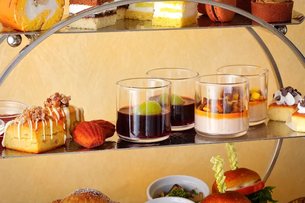 秋の贅沢を最上階で堪能。マロン＆チョコレートのアフタヌーンティー登場！ 画像 3