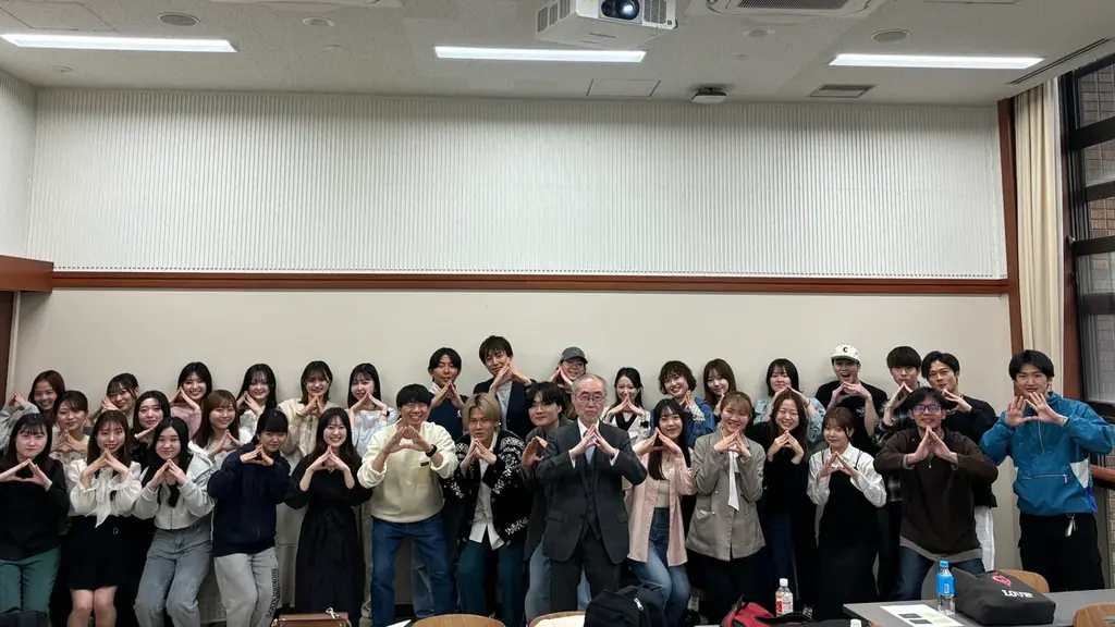 学習院大学の学生と共同開発！頑張る君へ、エールのバトンを。「チョコバトン」2025年11月1日（土）新発売 画像 3