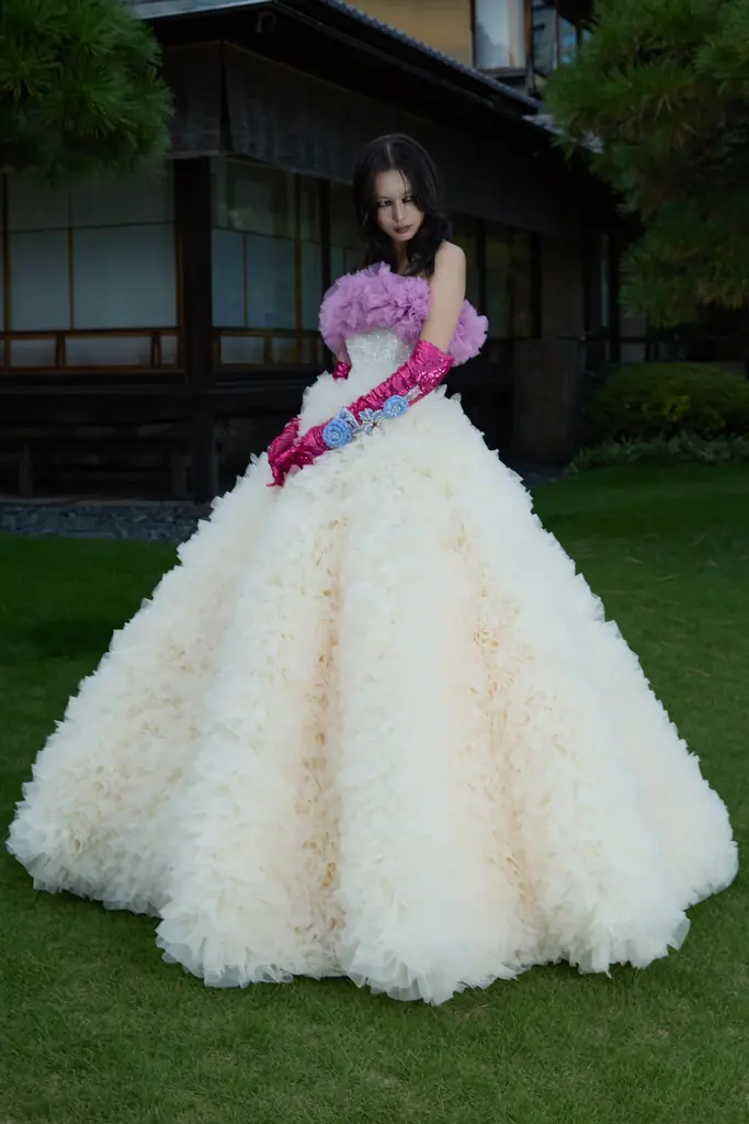 〈10/25よりご案内開始〉TOMO KOIZUMI ×「KOTOHOGI」がコラボレーション ー 八芳園でのみ着用できる特別なウエディングドレスが誕生 画像 4