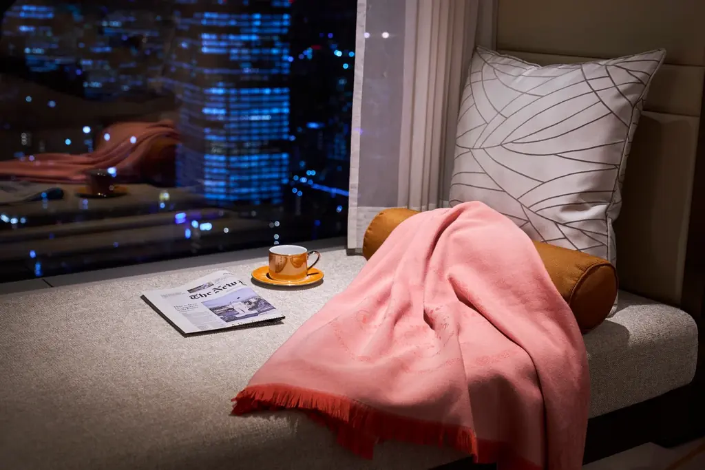 ザ・プリンスギャラリー 東京紀尾井町 フランス名門のロゼシャンパンとバラのデコレーションケーキで煌めく夜景と共に華やかに過ごすクリスマスステイプランを販売 画像 5