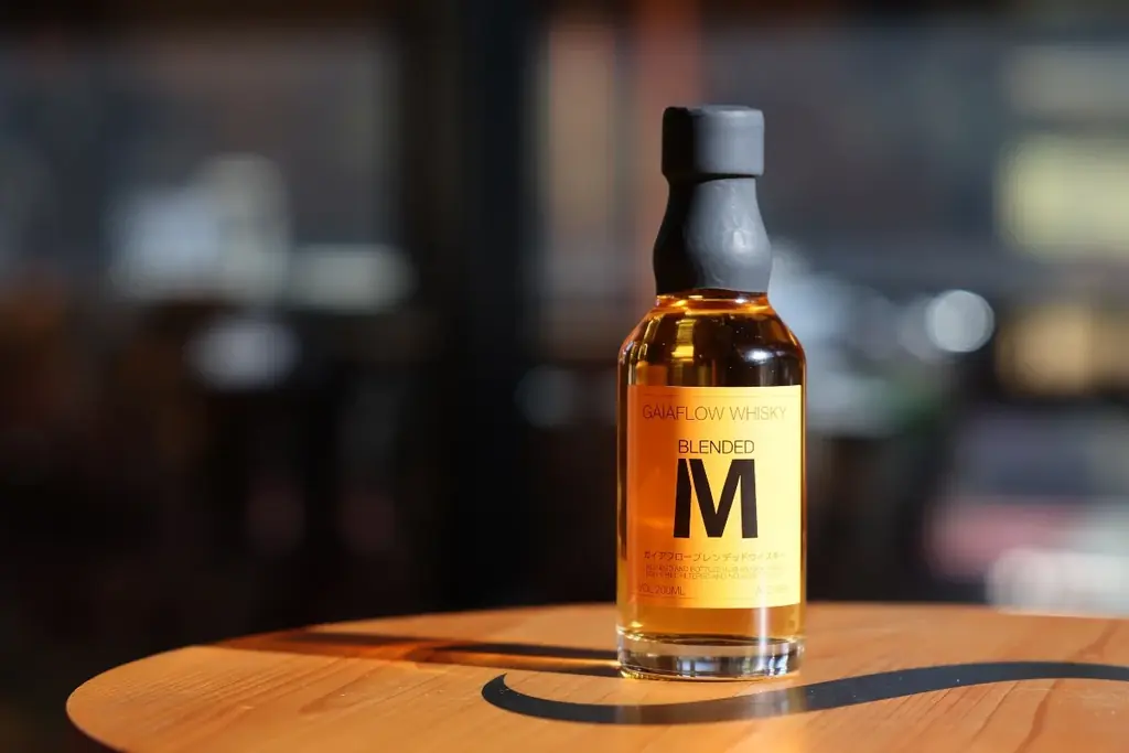 ガイアフロー静岡蒸溜所「ブレンデッドＭ 200ml」全国のローソンで販売開始！ 画像 3