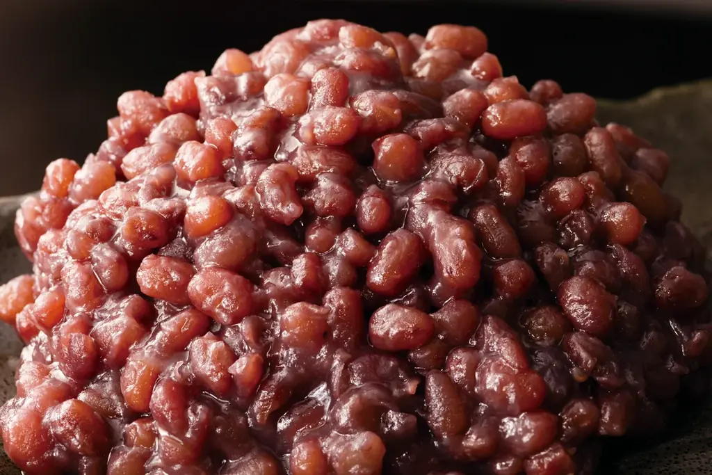 いよいよ10月24日(金)解禁！「北海道どら焼きヌーボー」。どら焼きにも旬があります。今秋収穫した新小豆を最速で餡に仕立てどら焼きにしました。 画像 2