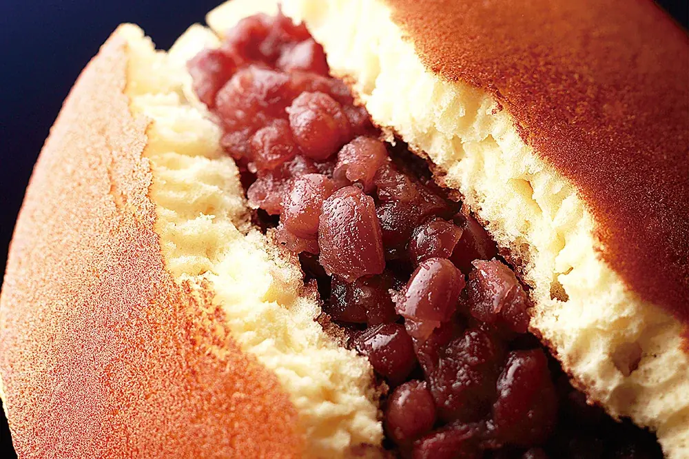 いよいよ10月24日(金)解禁！「北海道どら焼きヌーボー」。どら焼きにも旬があります。今秋収穫した新小豆を最速で餡に仕立てどら焼きにしました。 画像 6