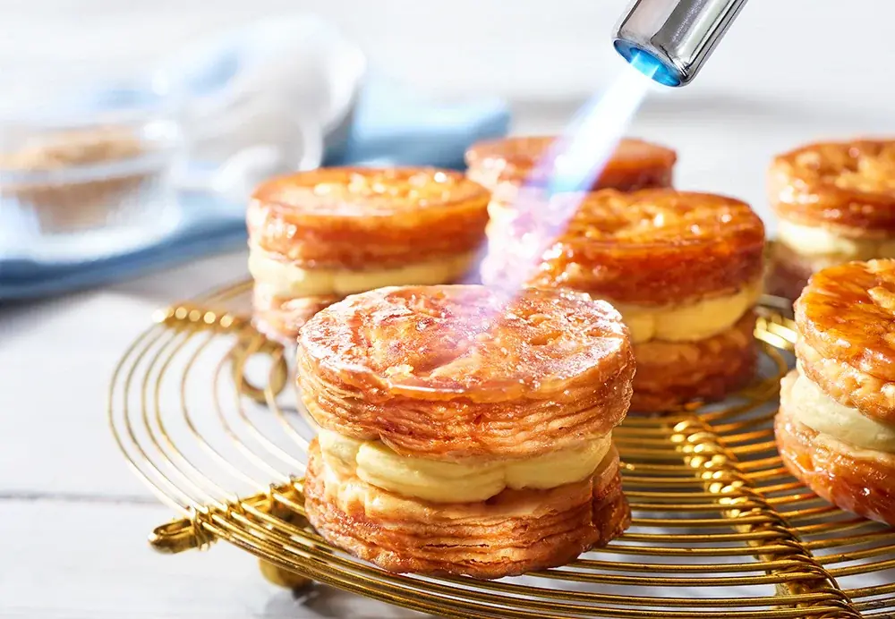 【大阪限定】“ブリュレ×チーズ”の新店OPEN「ブリュレメリゼ・メルチー」誕生。パリとろチーズケーキ＆背徳クリームバーガー 画像 6