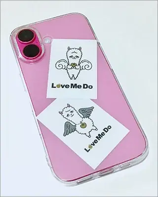 “当たりすぎる占い師” Love Me Doの大予言本が発売！ お守り代わりに持ち運べる開運グッズセットの予約受付も開始 画像 5