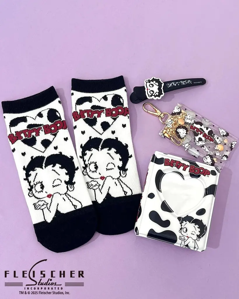 『ベティー ブープ™』とサンキューマートのコラボレーション雑貨が新発売！モノトーンの冬小物や今季トレンドの“カウ柄”デザインが登場 画像 5