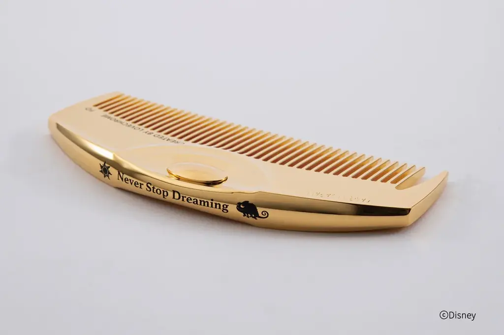 ラブクロムより、昨年人気のディズニーデザインのヘアコームが登場。“Dreaming”をテーマに、ディズニー・アニメーション映画『ラプンツェル』など、3種の限定モデルを11/5(水)より発売。 画像 3
